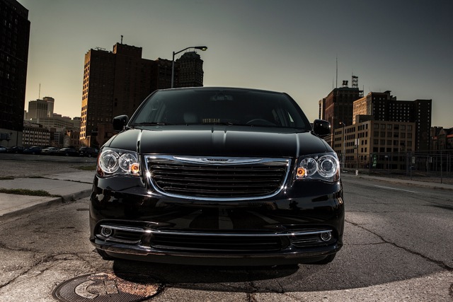 Chrysler Town &Amp; Country foto 9