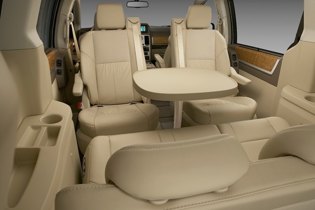 Chrysler Town &Amp; Country foto 40