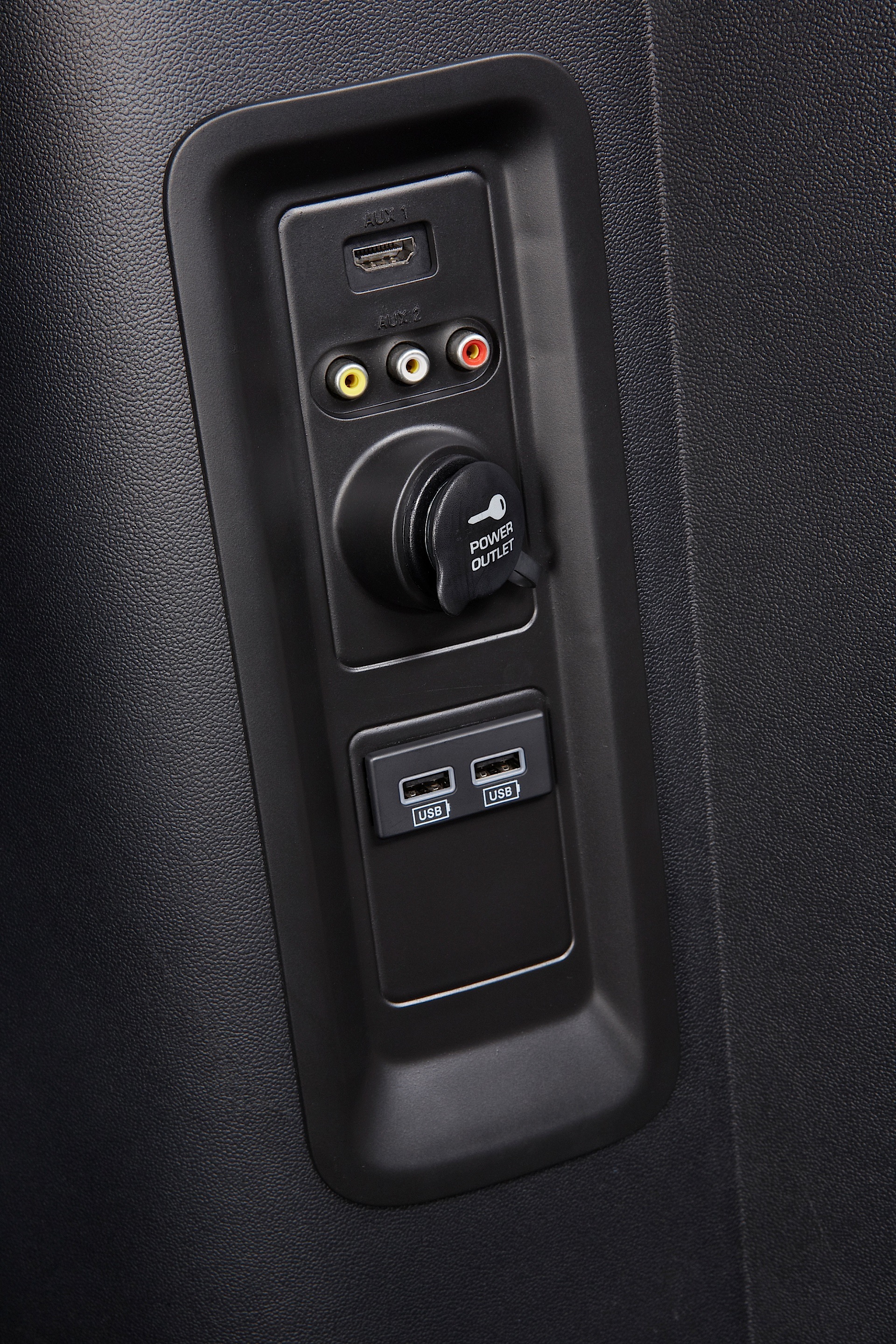 Chrysler Town &Amp; Country photo 36