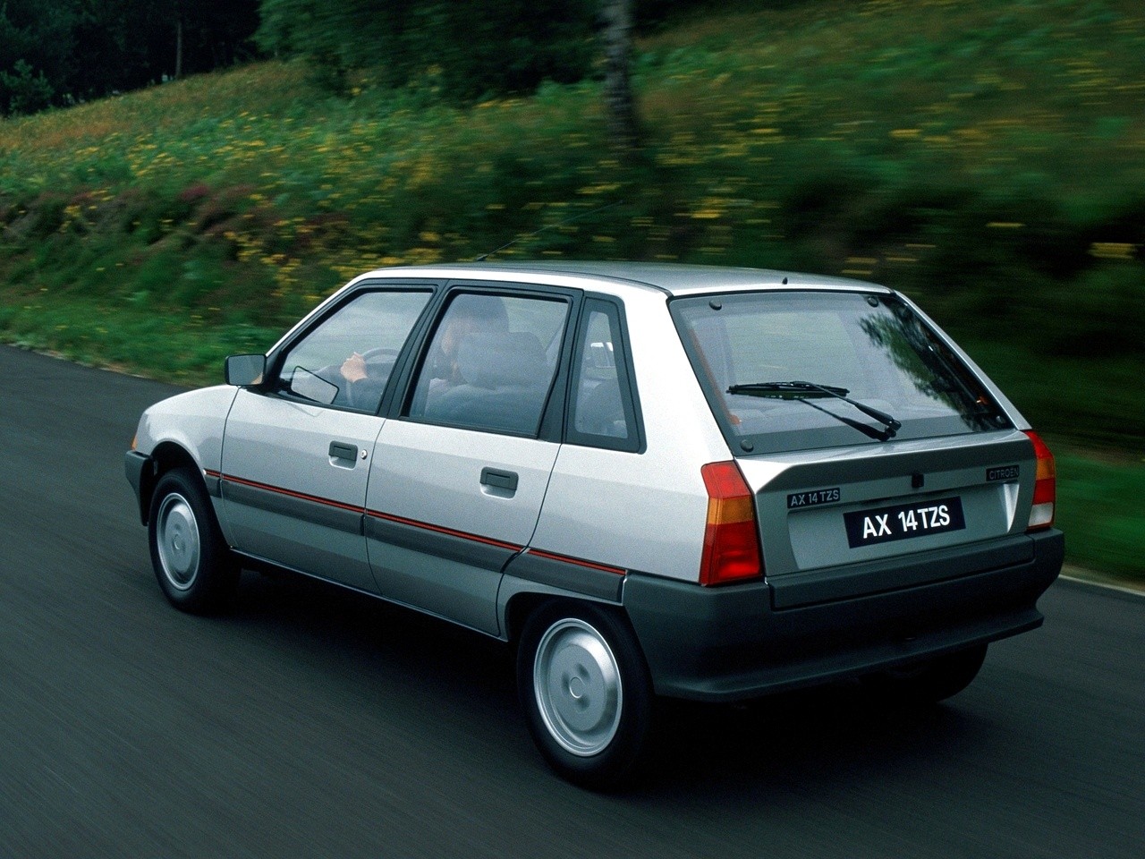 Citroen Ax 5 Doors photo 12