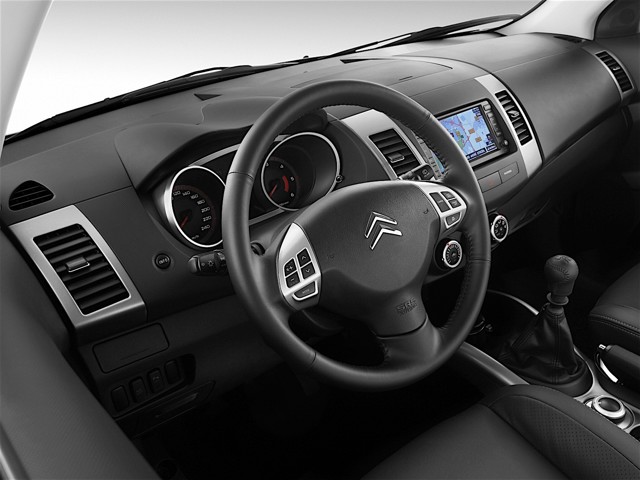 Citroen C-Crosser photo 46