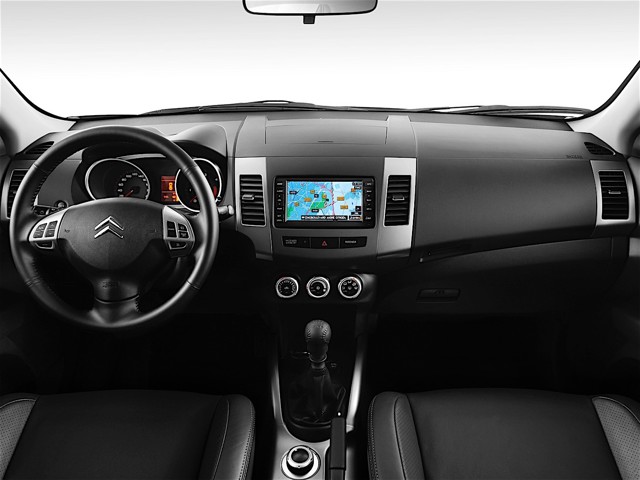 Citroen C-Crosser photo 47
