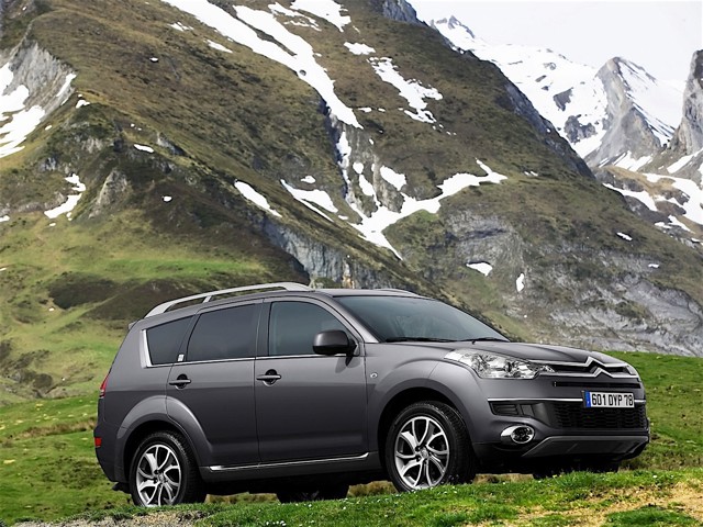 Citroen C-Crosser photo 16