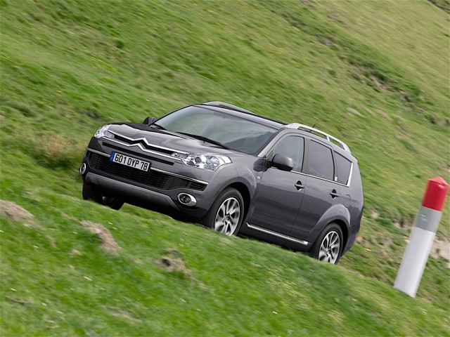 Citroen C-Crosser photo 21