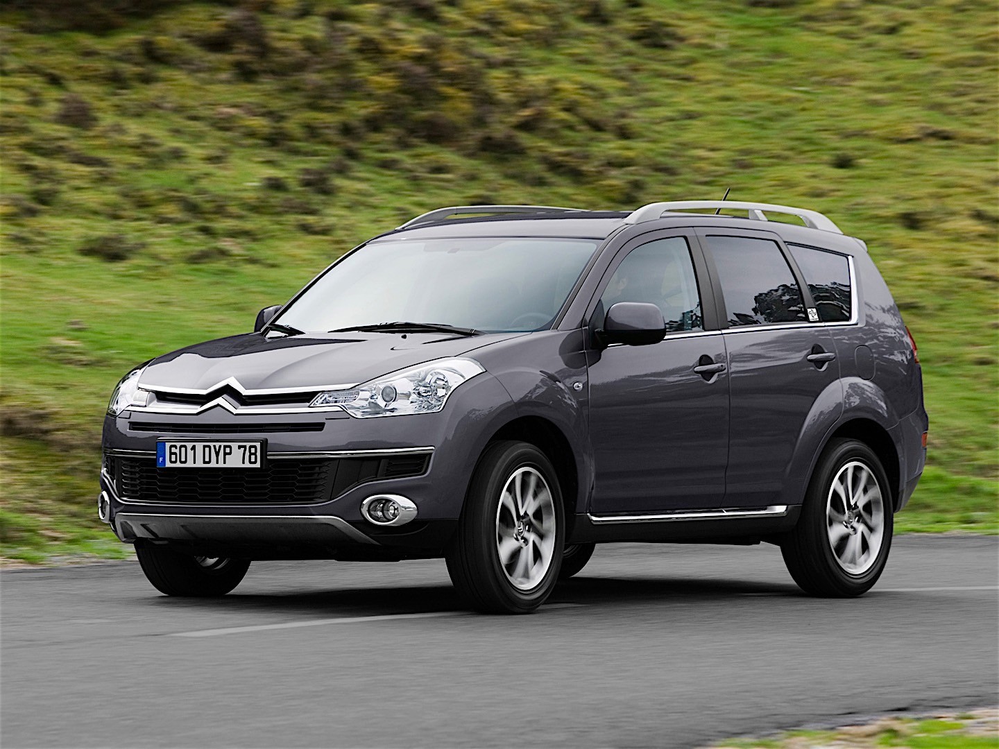 Citroen C-Crosser photo 22