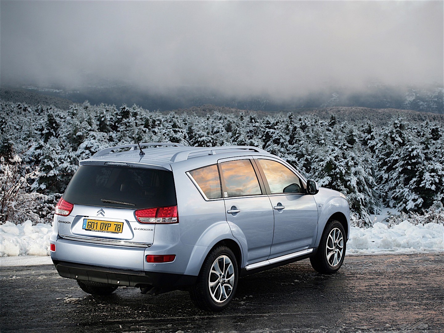 Citroen C-Crosser photo 34