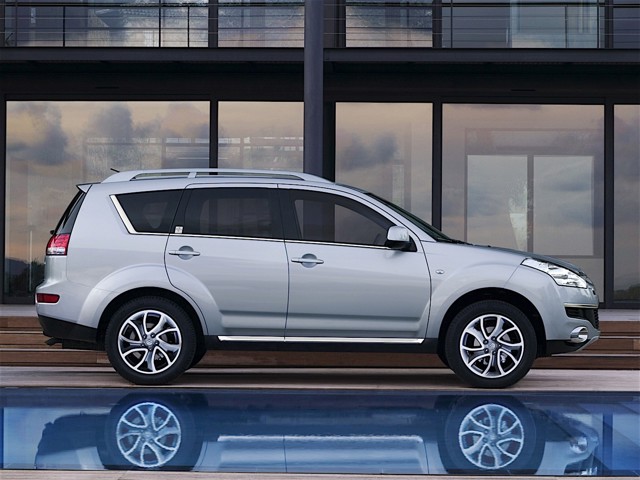Citroen C-Crosser photo 35