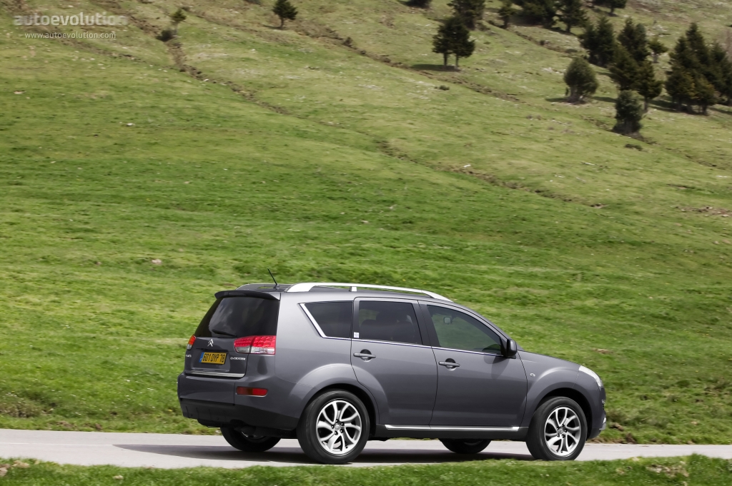 Citroen C-Crosser photo 12