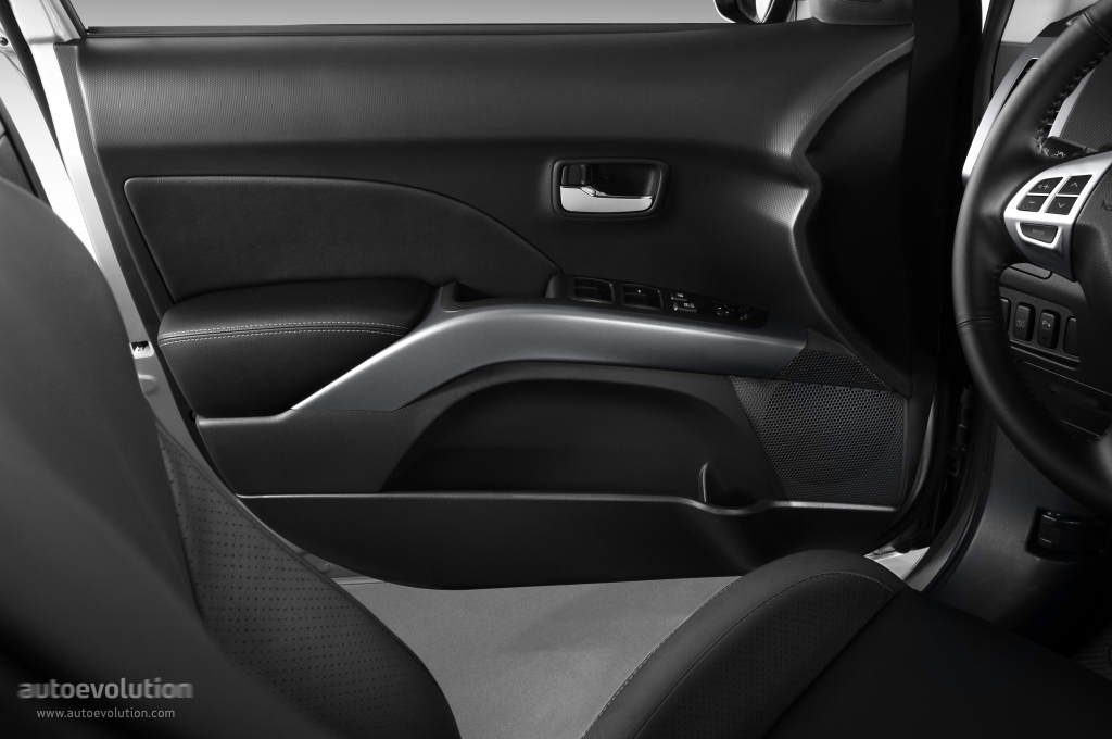 Citroen C-Crosser photo 43