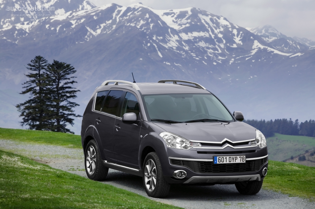 Citroen C-Crosser photo 2