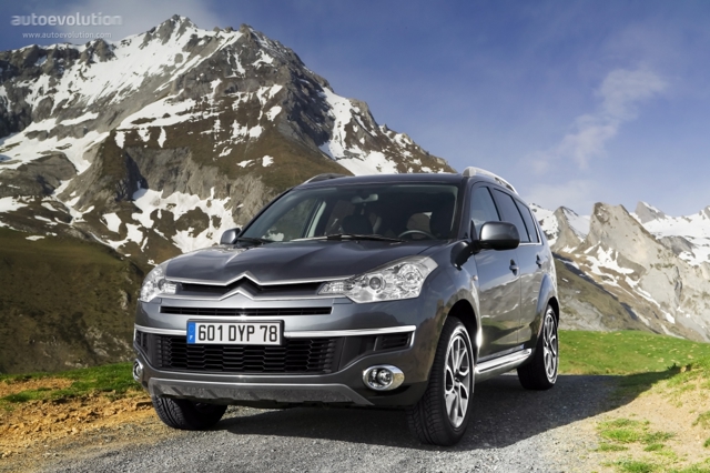 Citroen C-Crosser photo 3