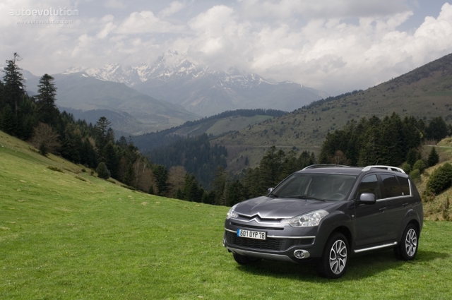 Citroen C-Crosser photo 4