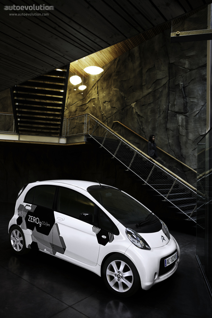 Citroen C-Zero photo 11