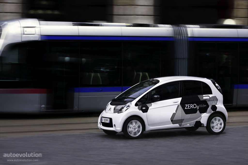 Citroen C-Zero photo 18