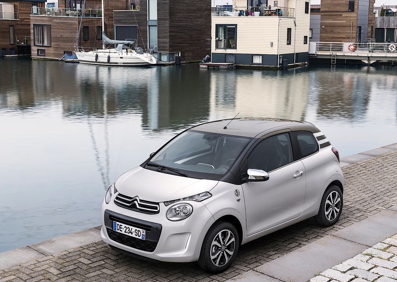 Citroen C1 3 Doors photo 2