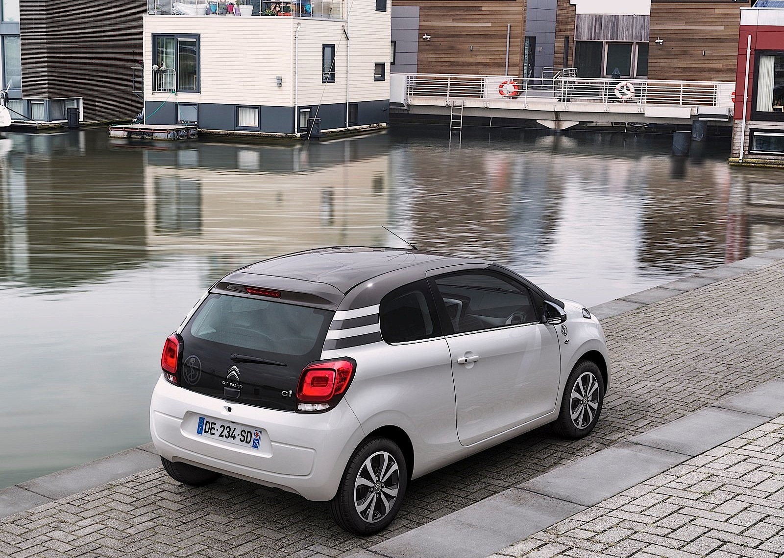 Citroen C1 3 Doors photo 11