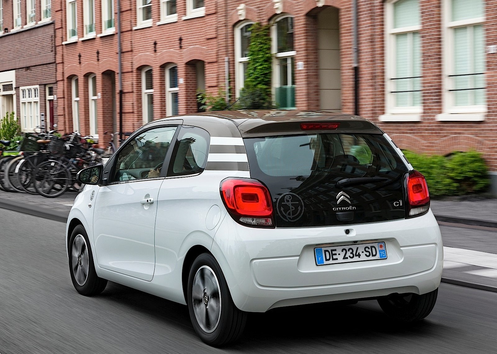 Citroen C1 3 Doors photo 14