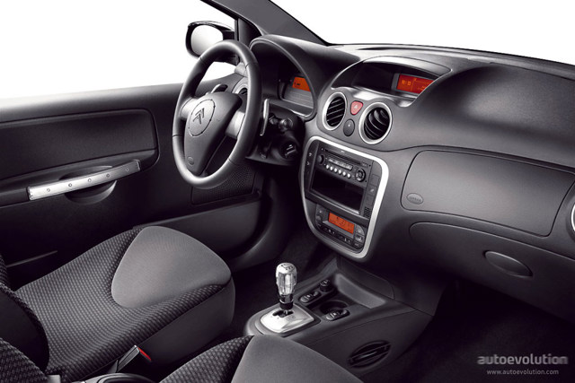 Citroen C2 photo 8