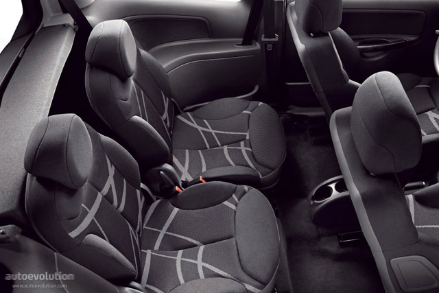 Citroen C2 photo 9