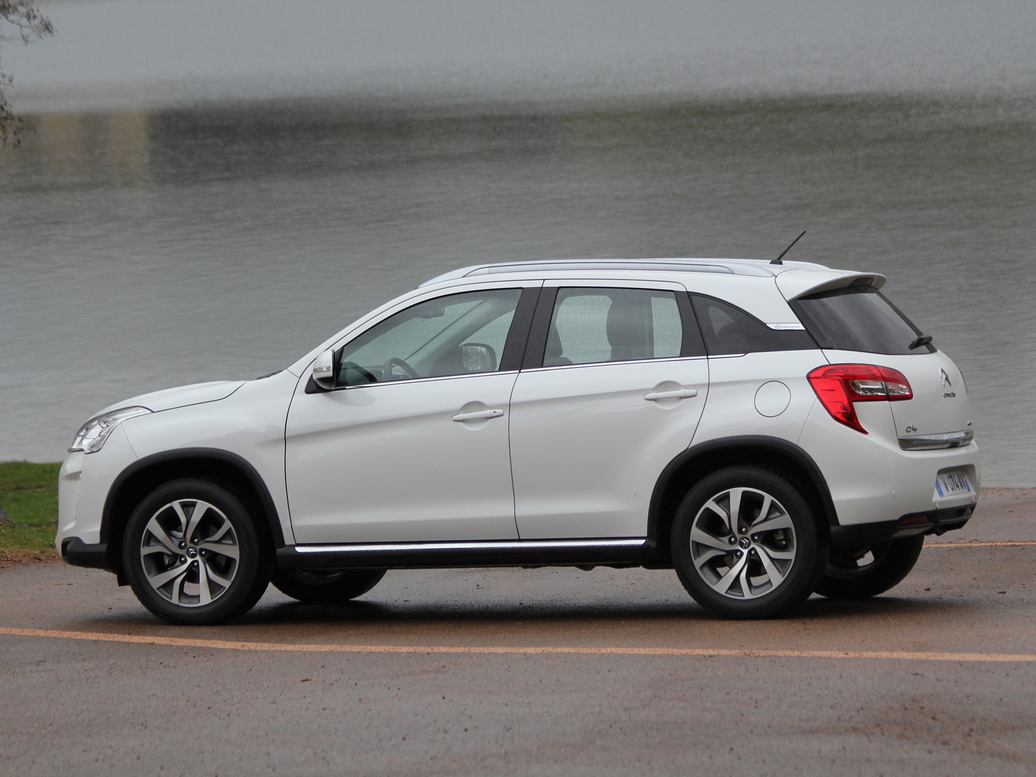 Citroen C4 Aircross photo 11