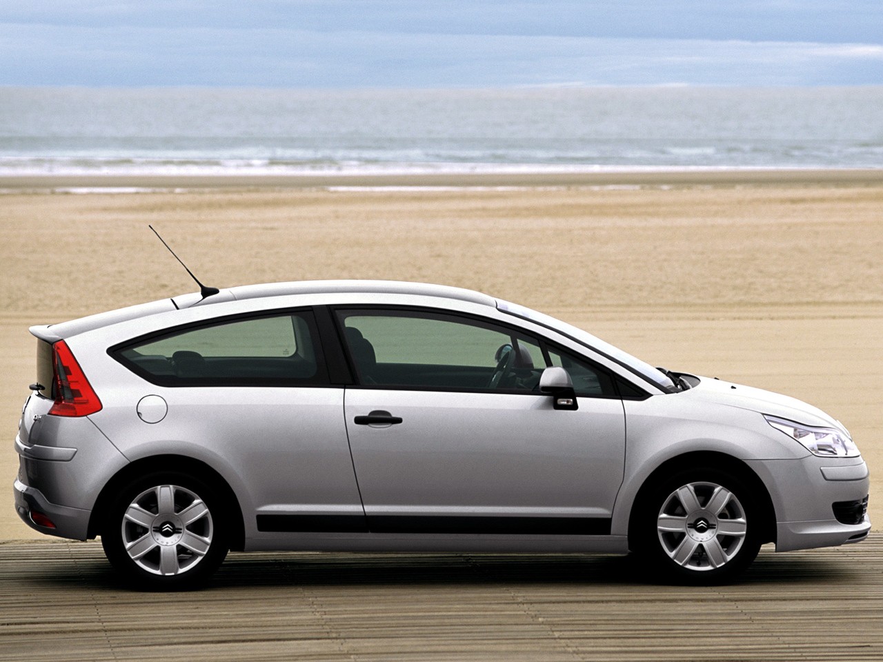 Citroen C4 Coupe photo 34