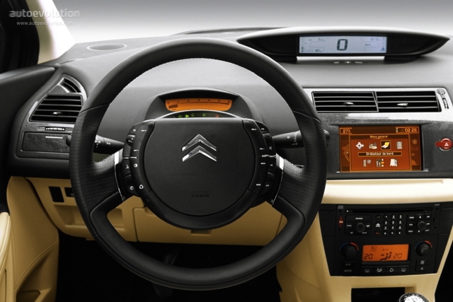 Citroen C4 Coupe photo 39