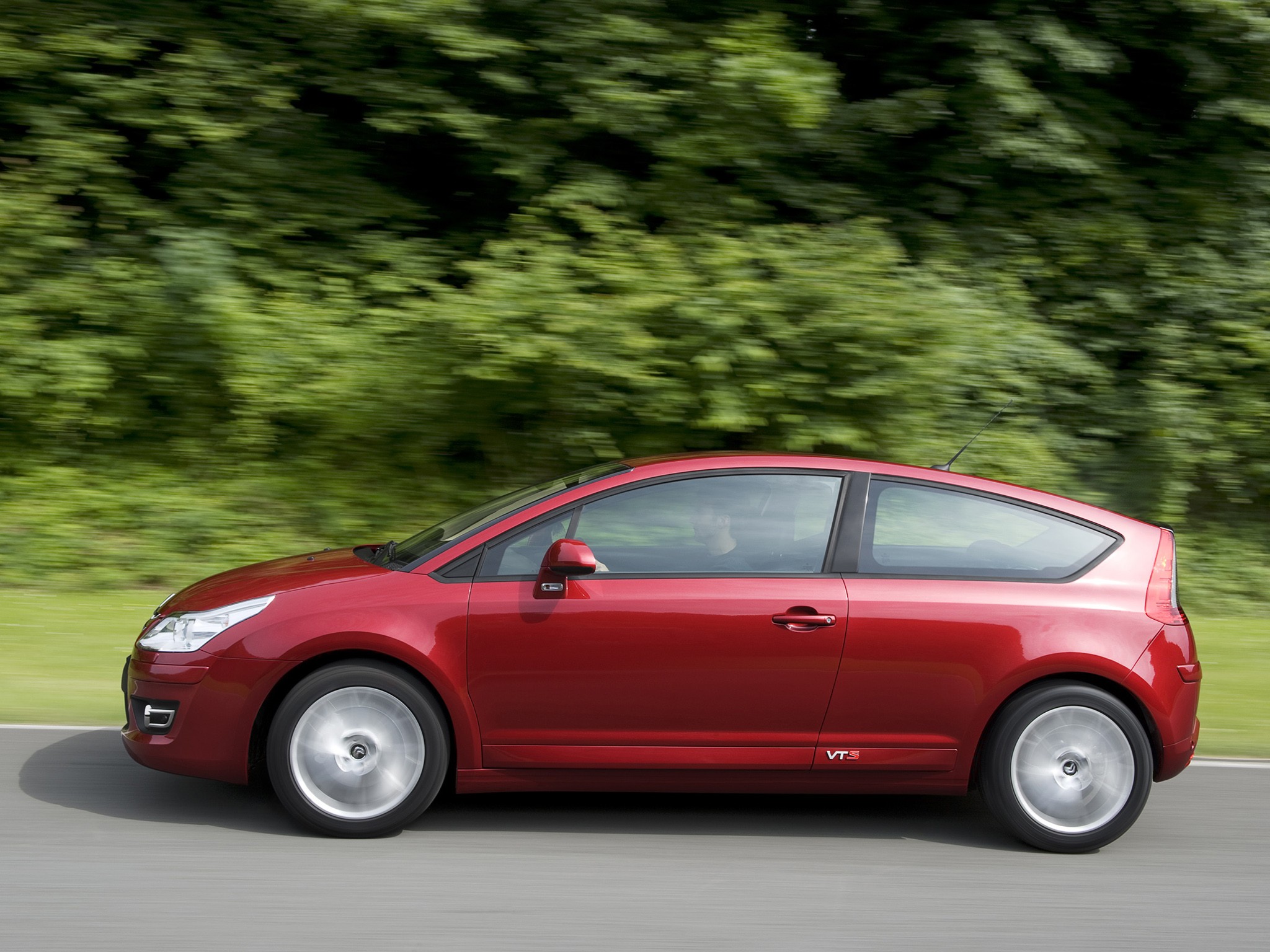Citroen C4 Coupe photo 12