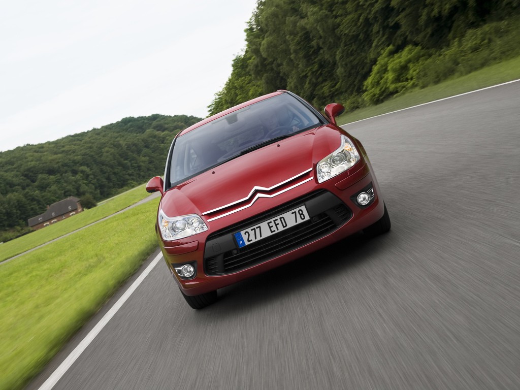 Citroen C4 Coupe photo 16