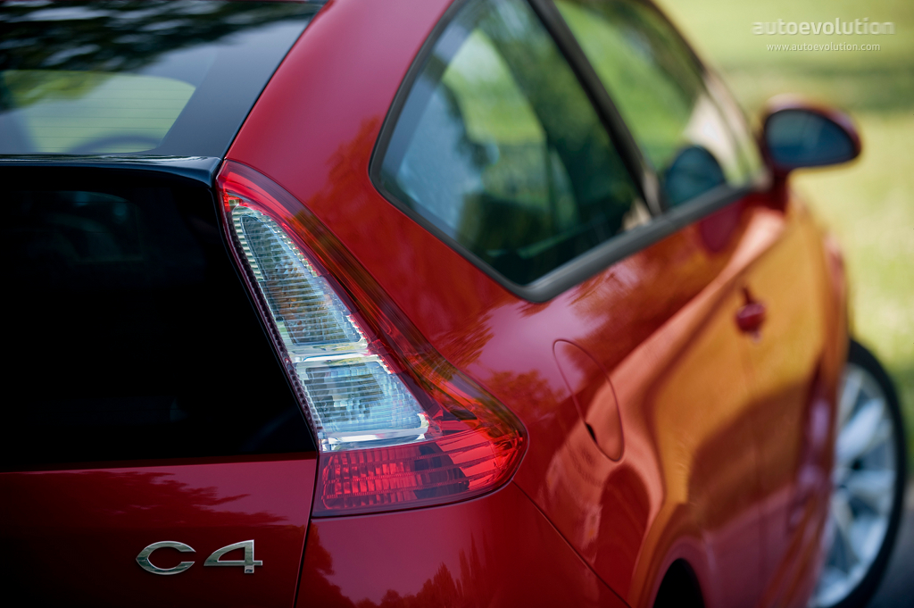 Citroen C4 Coupe photo 7