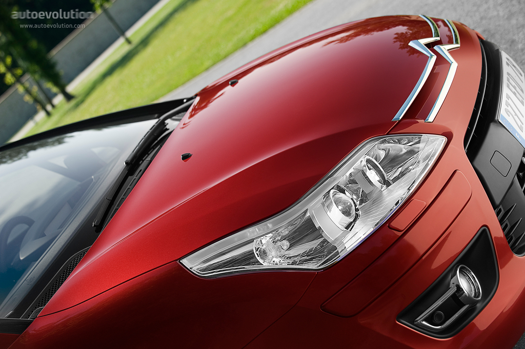 Citroen C4 Coupe photo 8