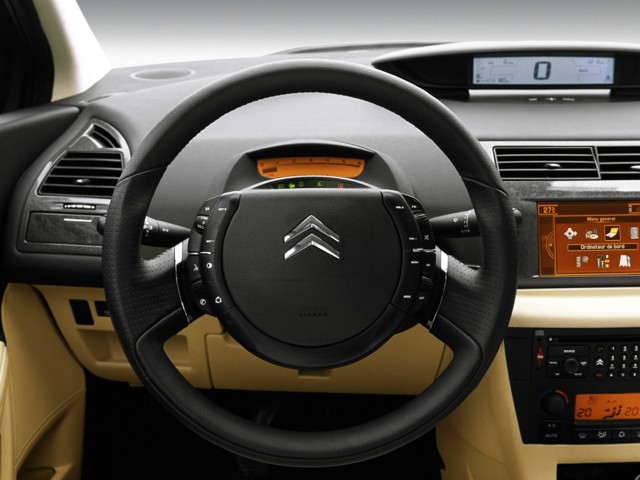 Citroen C4 Hatchback photo 29