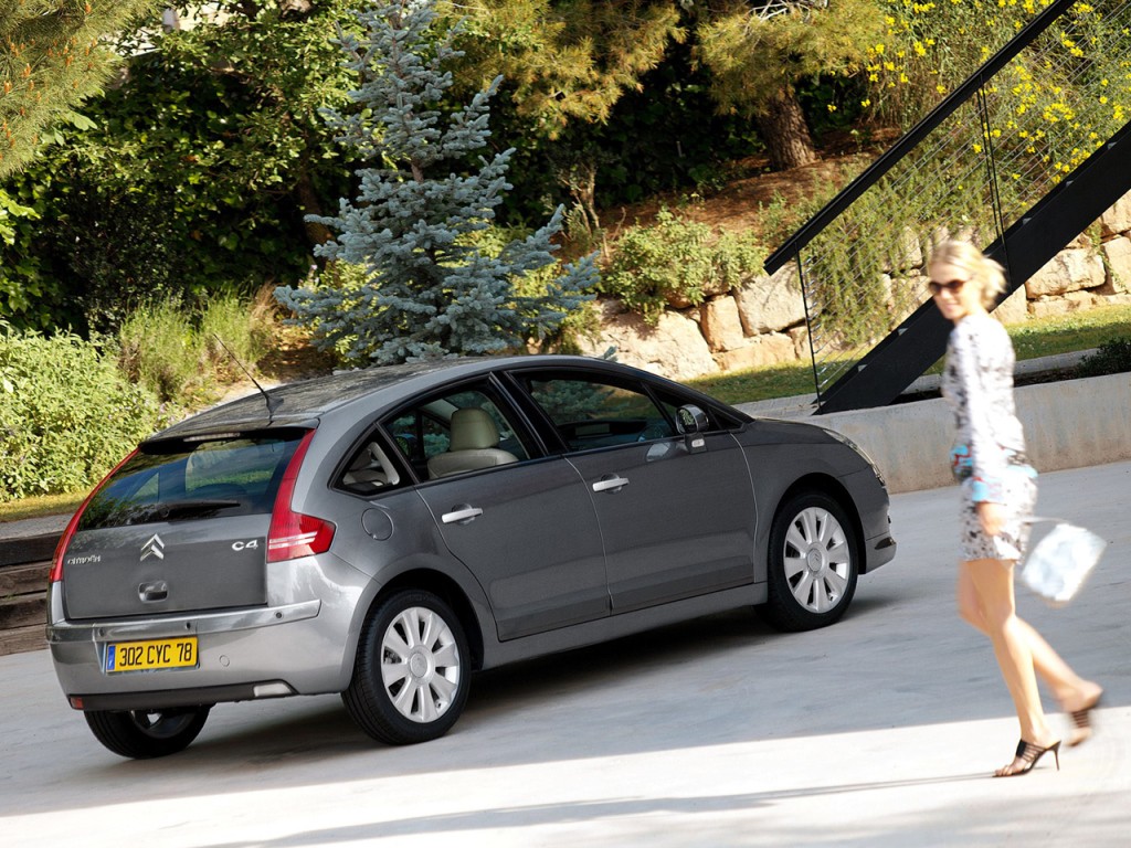 Citroen C4 Hatchback photo 11