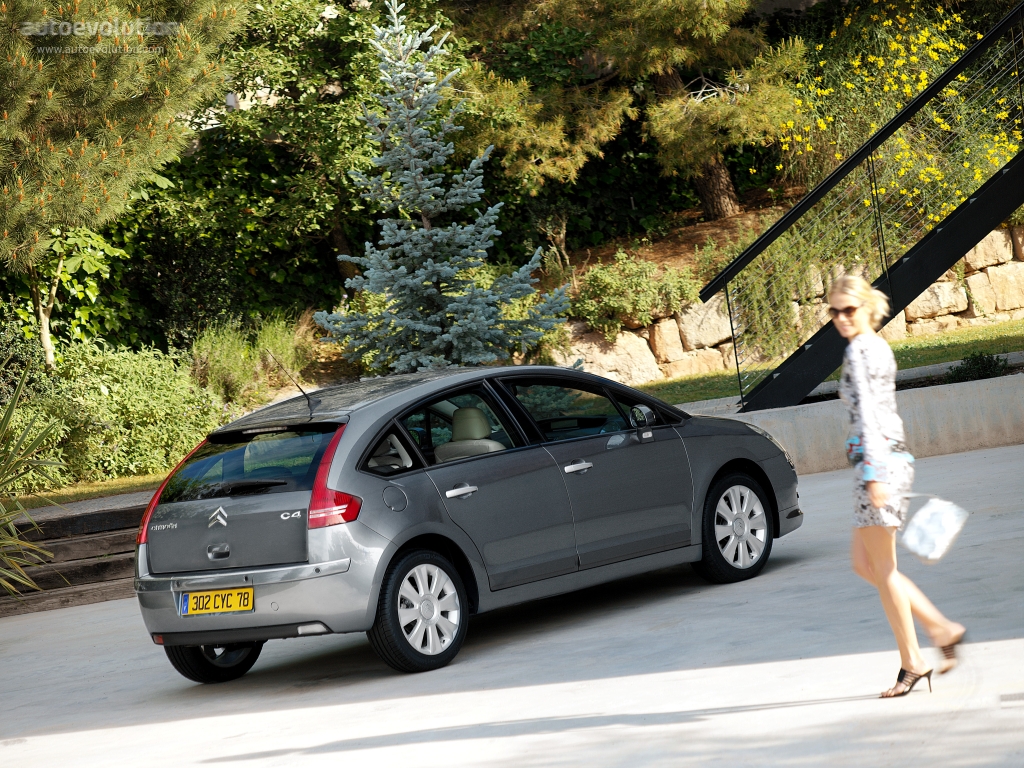 Citroen C4 Hatchback photo 4