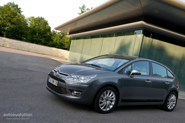 Citroen C4 Hatchback photo 2