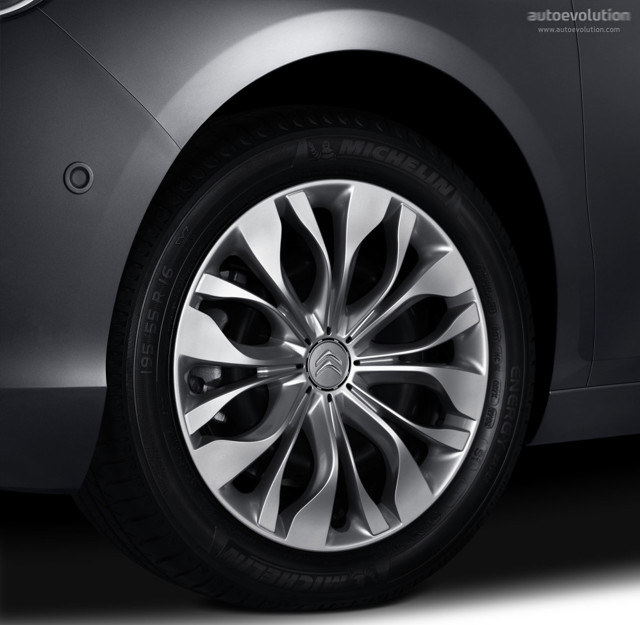 Citroen C4 Hatchback photo 11