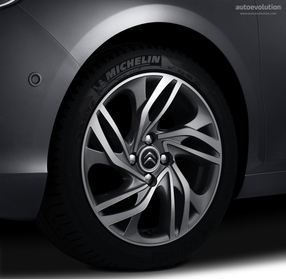 Citroen C4 Hatchback photo 13