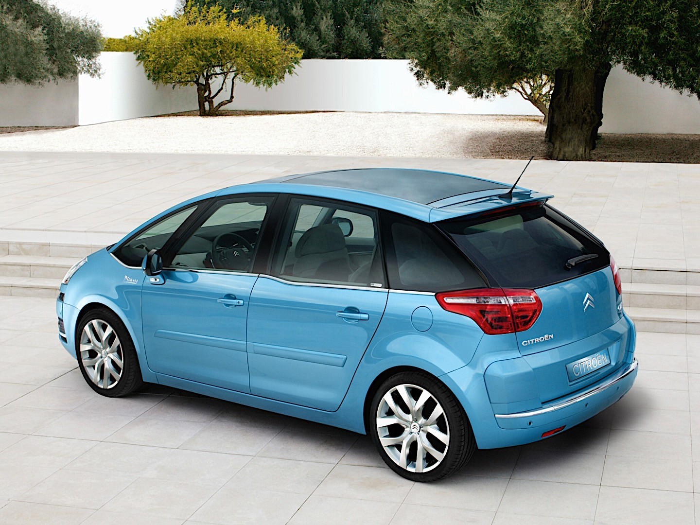 Citroen C4 Picasso photo 14