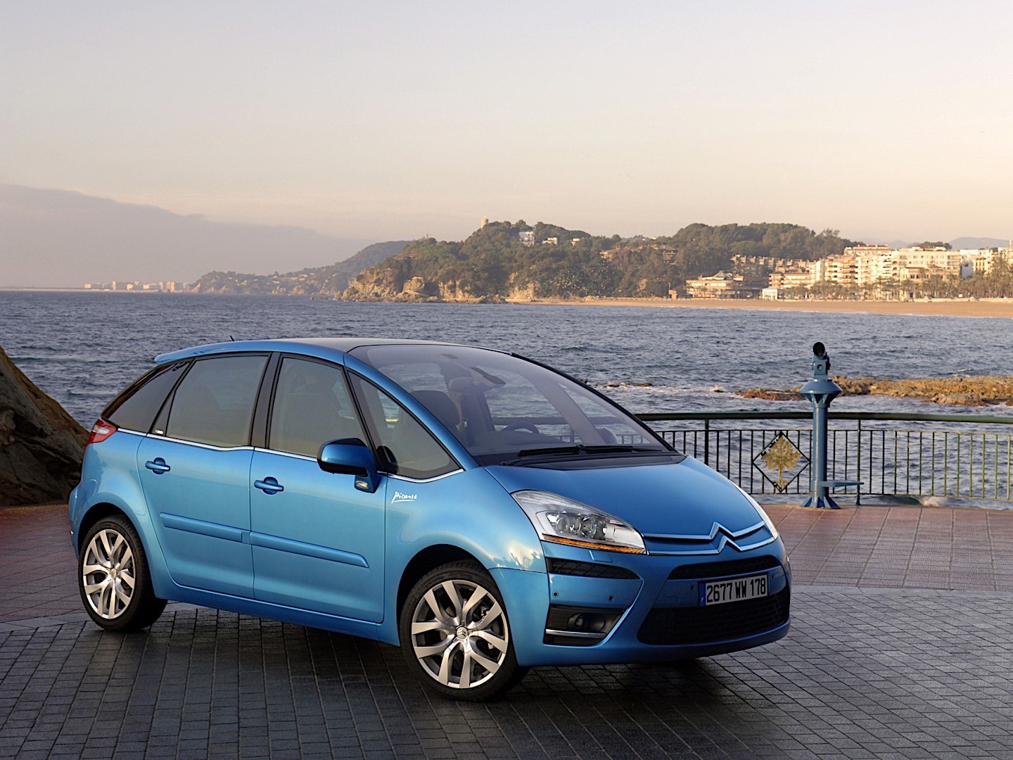 Citroen C4 Picasso photo 15