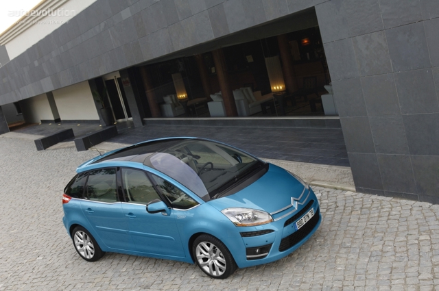 Citroen C4 Picasso photo 2