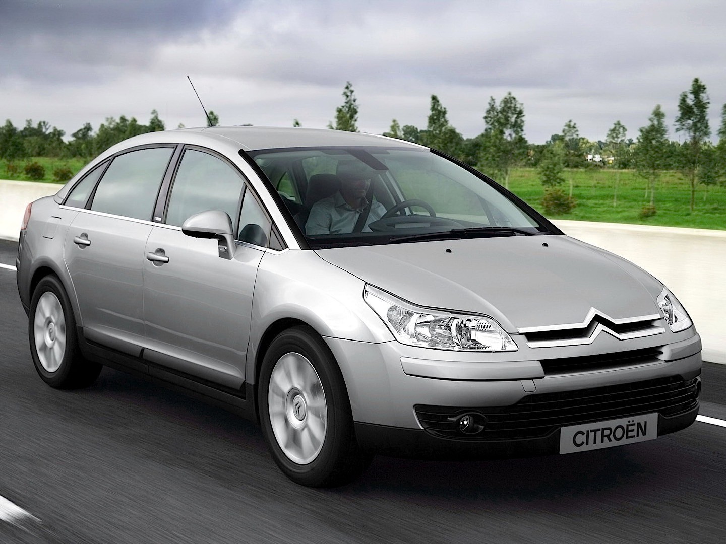 Citroen C4 Sedan photo 6