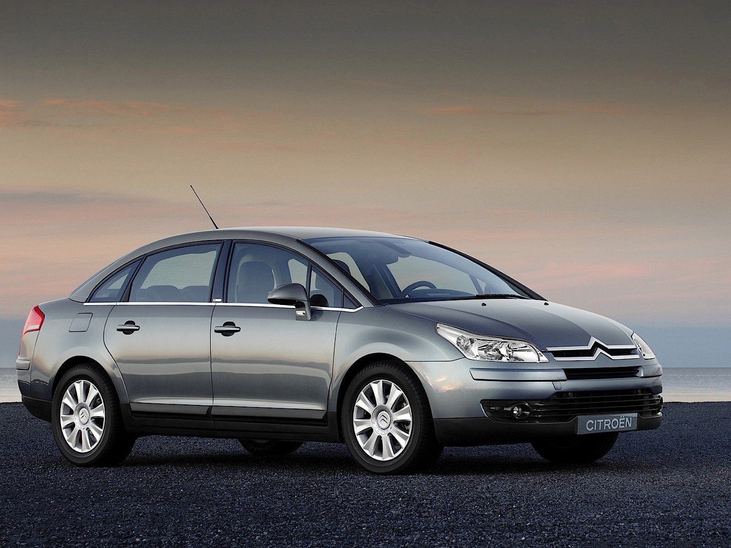 Citroen C4 Sedan photo 7