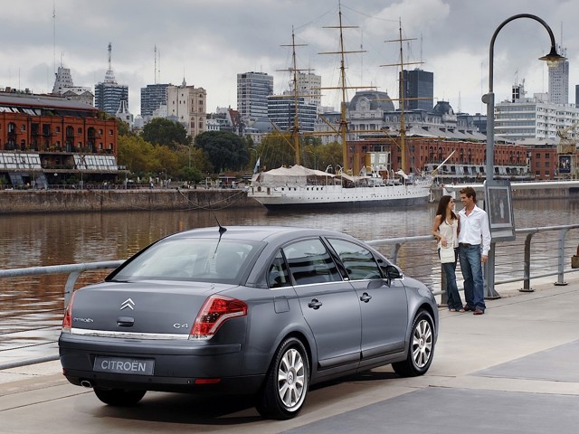 Citroen C4 Sedan photo 12