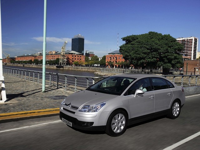 Citroen C4 Sedan photo 13