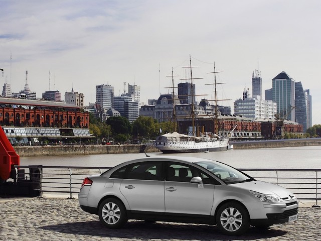 Citroen C4 Sedan photo 14