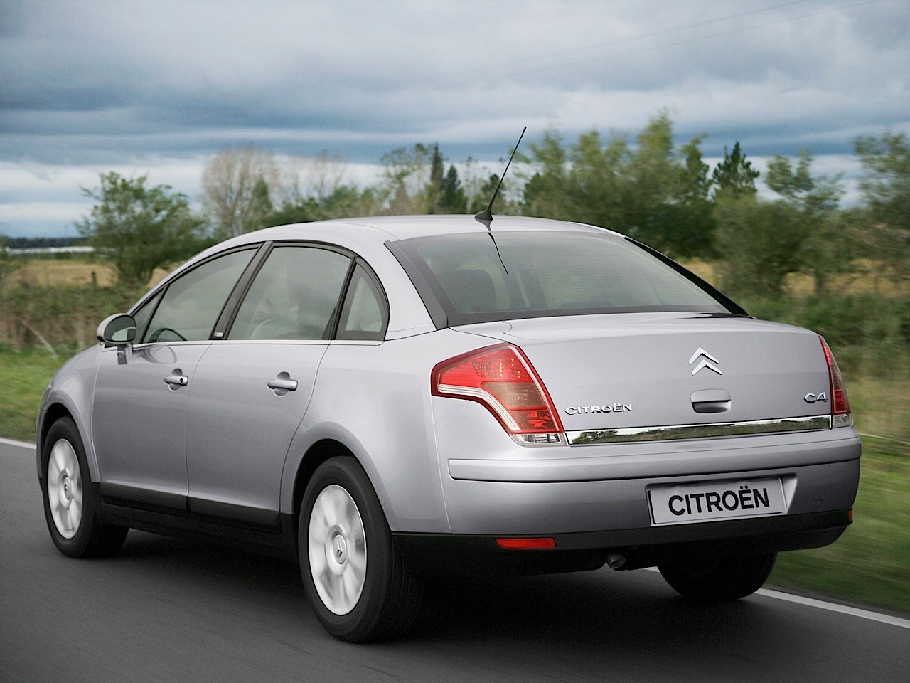 Citroen C4 Sedan photo 15