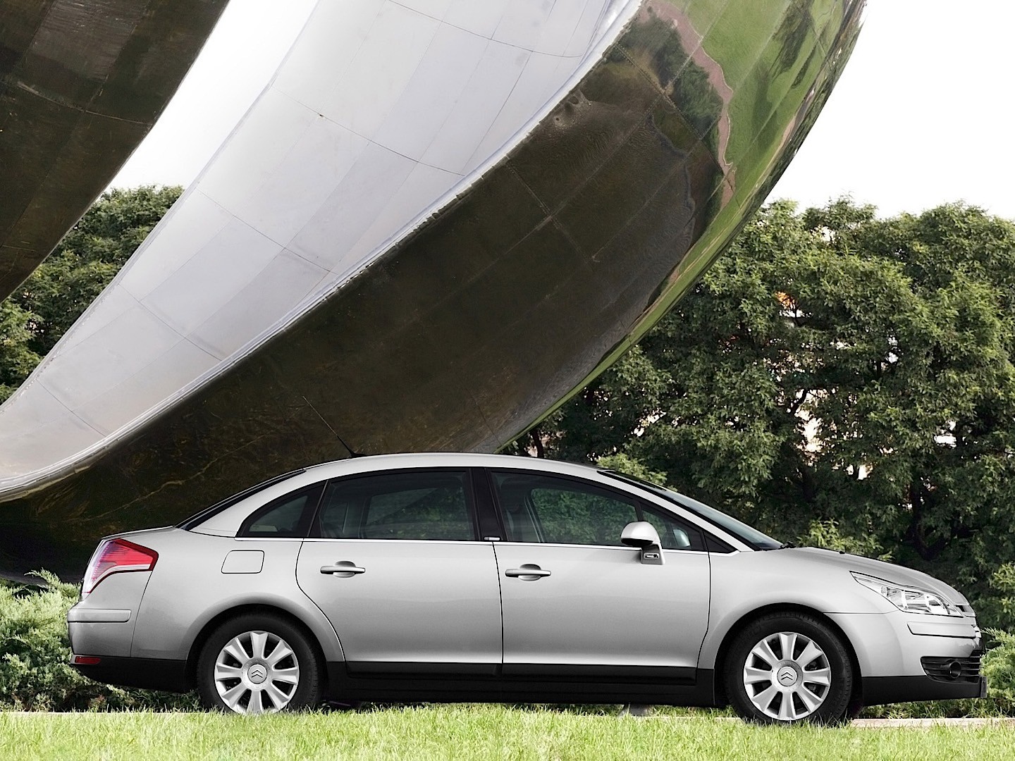 Citroen C4 Sedan photo 16
