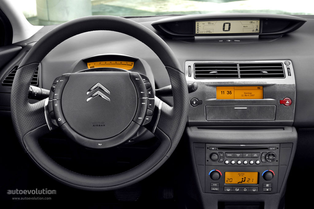 Citroen C4 Sedan photo 26