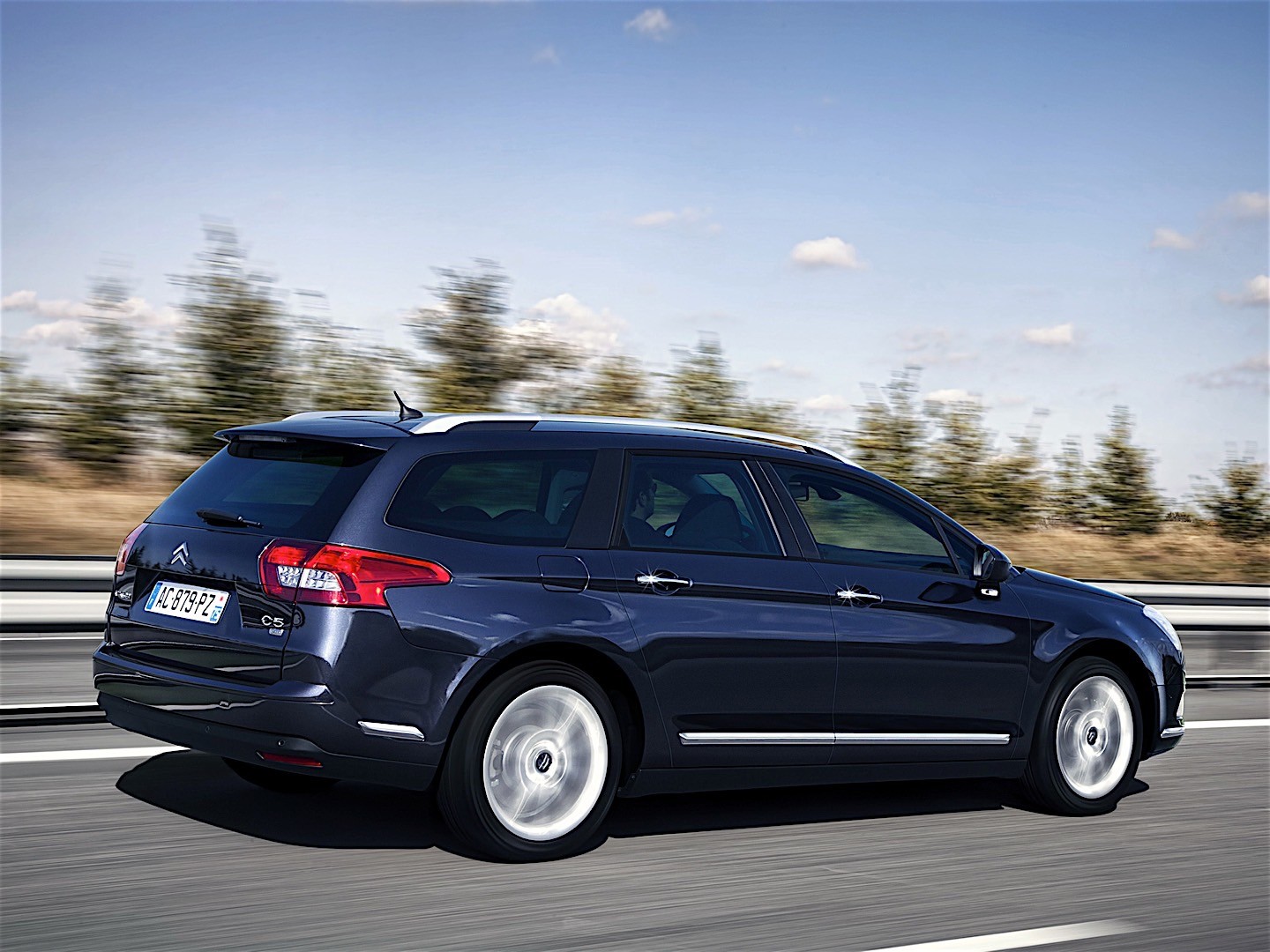 Citroen C5 Estate photo 17