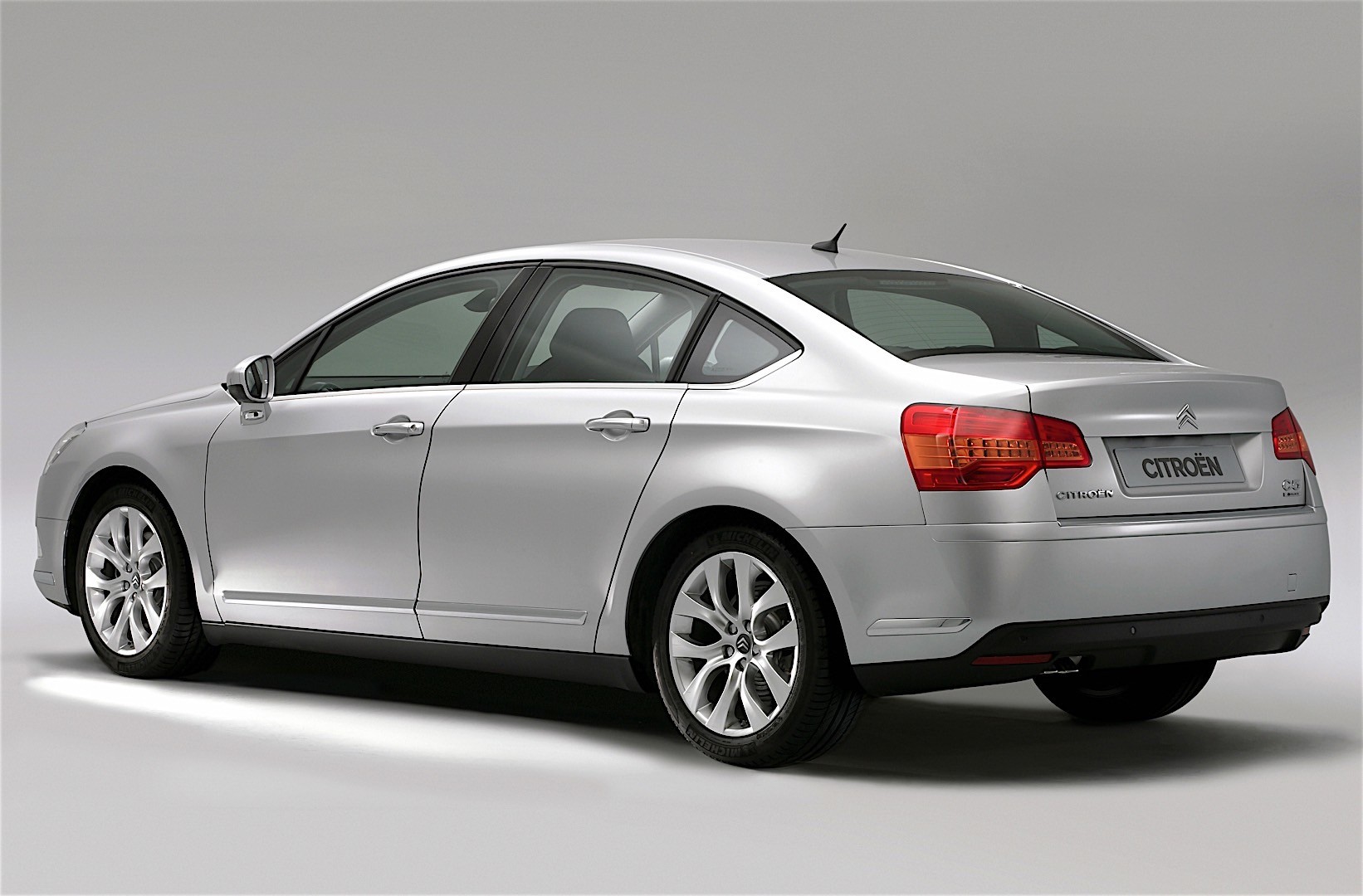 Citroen C5 Sedan photo 20
