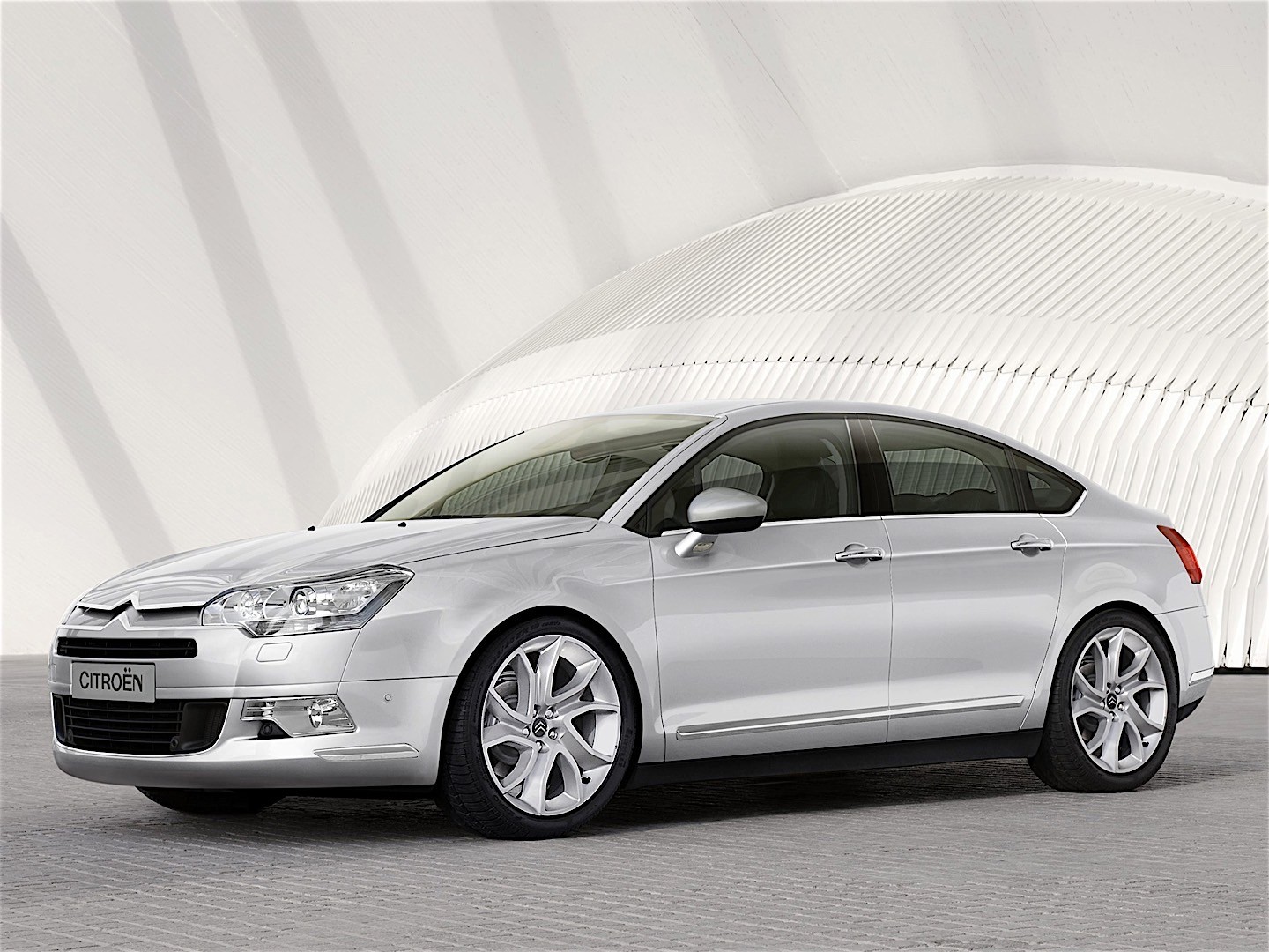 Citroen C5 Sedan photo 22